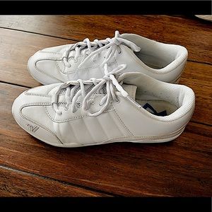 Varsity Cheerleader Shoes SZ 8 -Like New